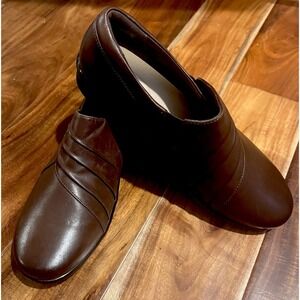 Clarks Women's 9.5 Wide Leather‎ Hope Roxanne Loafer Slip-On Brown NIB